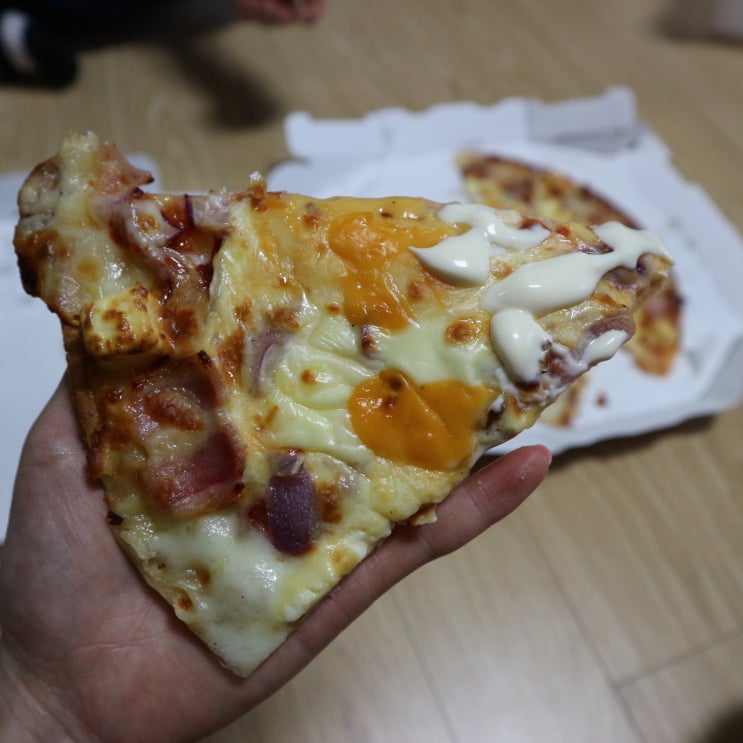  피자헛 신제품 메가크런치 폭폭치즈 방문포장 11,900원