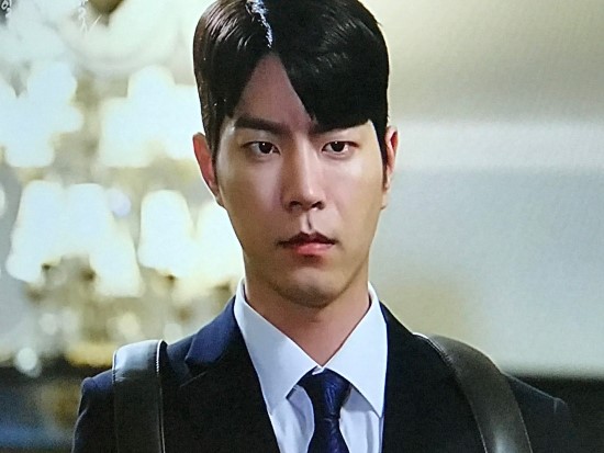  세상에서 가장 예쁜 내딸 36회 줄거리 리뷰/ 유선 박정수에게 술주정/ 최명길 김해숙에게 김소연 유학 보내라고 종용/ 홍종현 동방우에게 김소연 사랑한다고 말함/ 