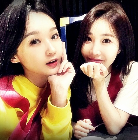 이해리 "강민경 휴대폰, 검색용 말고 하나 더"…"그분과?" 관심 폭발 이해리 "강민경 휴대폰, 검색용 말고 하나 더"…"그분과?" 관심 폭발