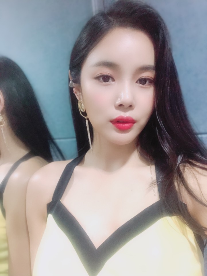  라틴뮤직  "ReadyQ"로 뜨겁게 달구었던 가수 조정민의 다음 일정 대공개~