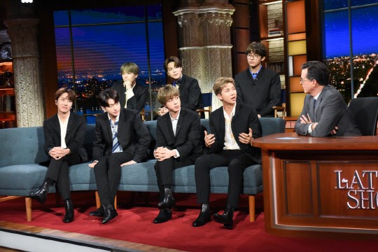 BTS "우린 비틀즈 팬… 함께 거론되는 것 영광" BTS "우린 비틀즈 팬… 함께 거론되는 것 영광"