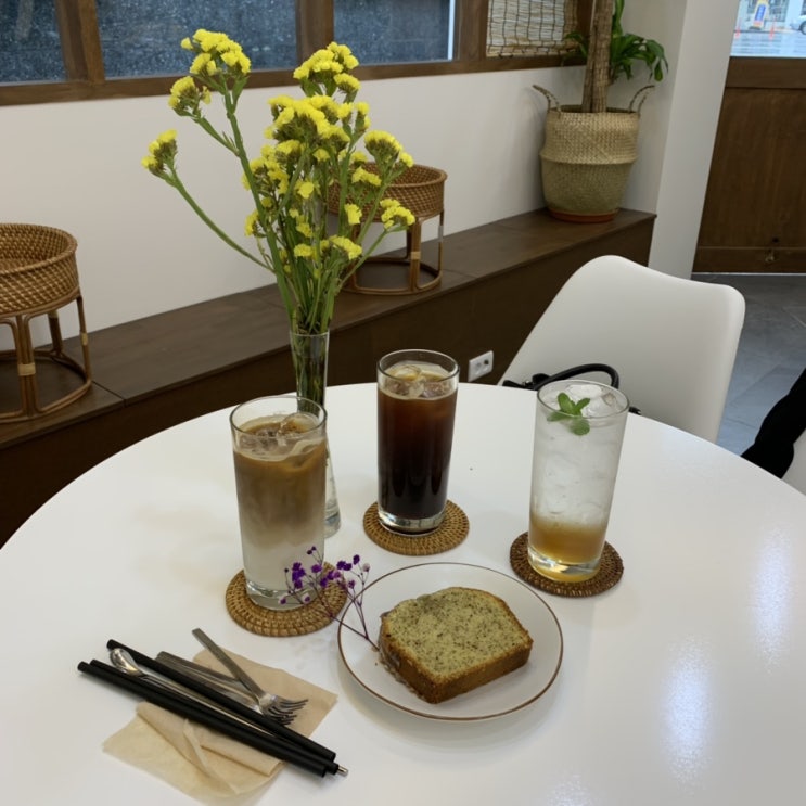  마산 합성동 카페, 목련이네