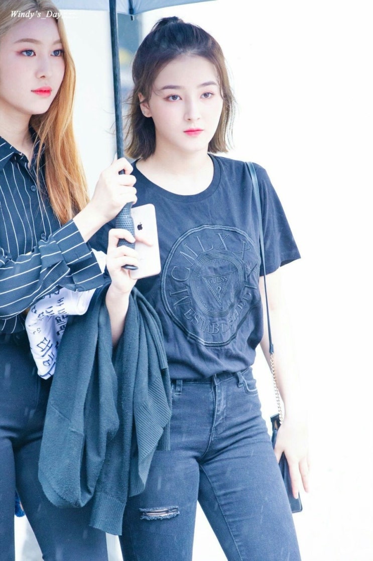  모모랜드 낸시 쌍수 성형없는 여신미모 일상 직찍 셀카 모음