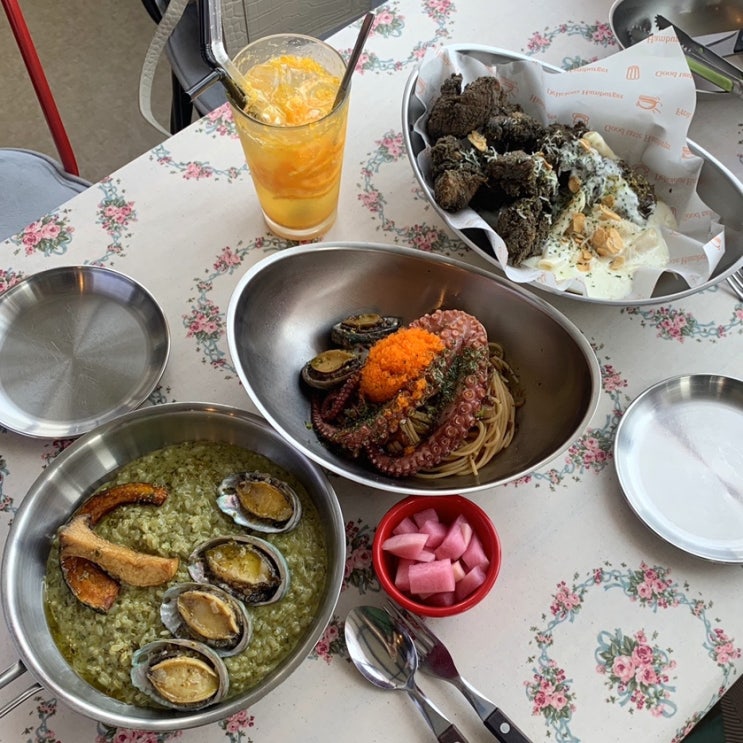  제주 판포리 맛집 돌담너머바다 문어파스타,전복리조또,현무암치킨