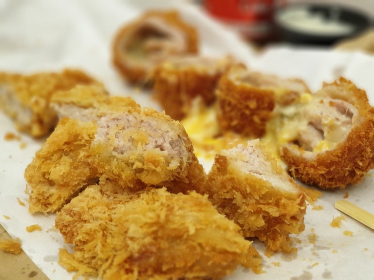  마포구 망원동 망리단길 맛집 - 망원시장 바삭마차 : 가성비 좋고 바삭한 수제 등심 돈까스, 콰트로 치즈 롤까스