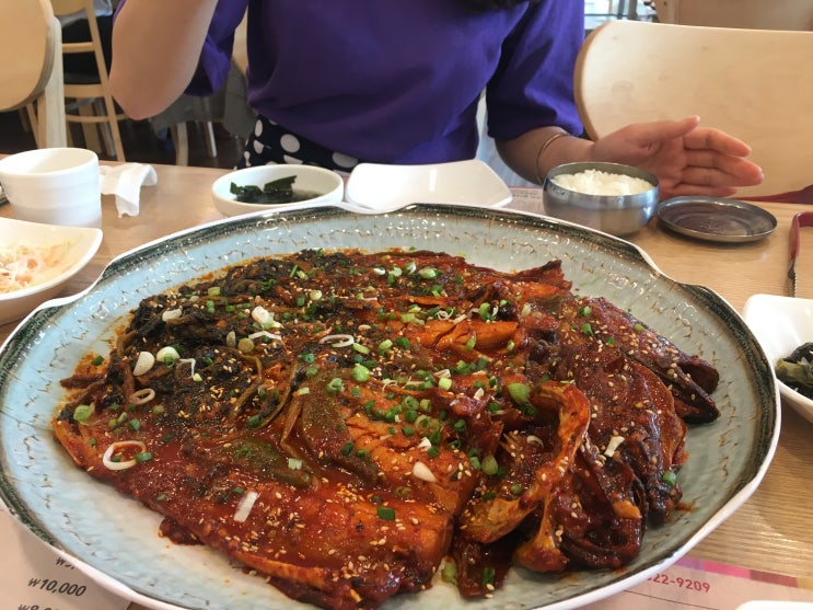  꺼먹지황태진국 월평동