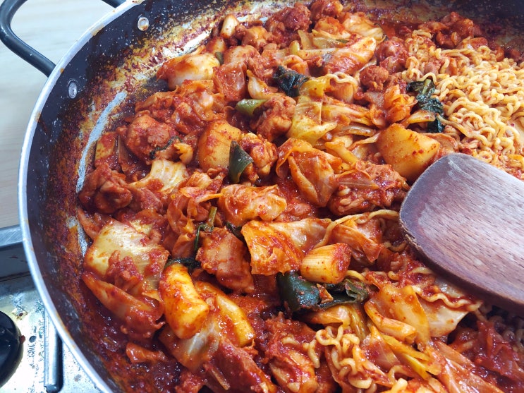  [울산/성남동] 웰컴시티(구 훼미리타워) 닭갈비타운 913호 가미닭갈비 : 훼타 닭갈비, 성남동 닭갈비 + 태화강 러브웨일, 조성모