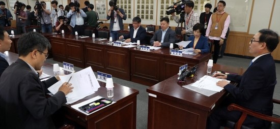  과거사위 "조선일보 사장 아들 술접대 등 장자연 문건 사실부합"···재수사 권고는 빠져