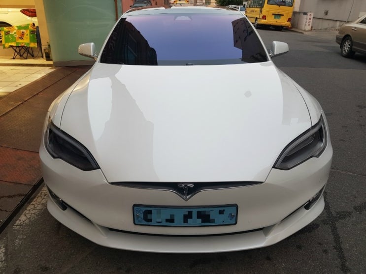  대전 범퍼복원 테슬라S 90D 범퍼복원