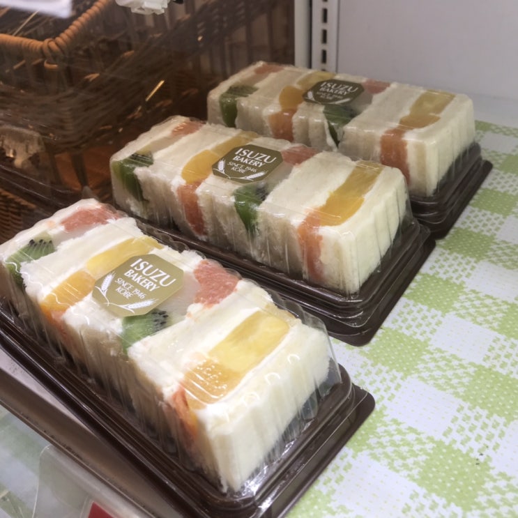  일본 교환학생 D+63: 교내 알바, 고베 산노미야 라멘 맛집, 이스즈베이커리, 과일샌드위치, 쿠다모노산도
