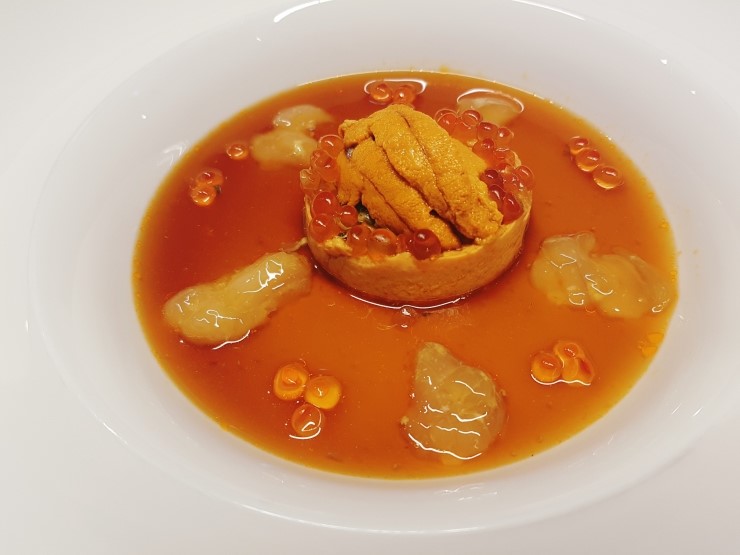  한식을 요리로 풀어내는 깔끔한 한식주점 코키지프리 수라선 강남구청역점
