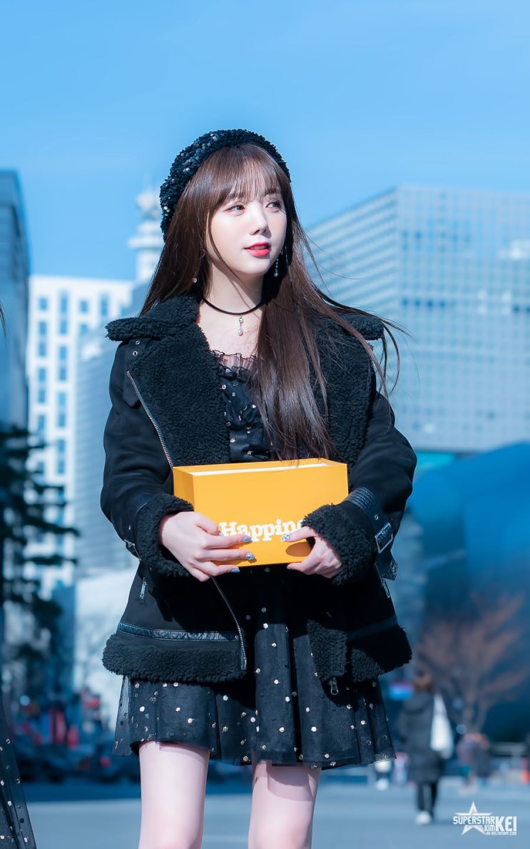  러블리즈가 오늘 컴백을 하네요 ㅋ