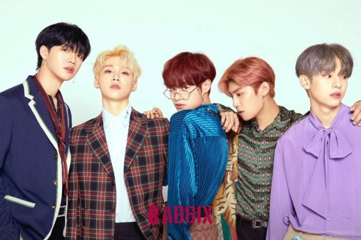  AB6IX 이대휘 안경 아이두 _ AB6IX 데뷔 축하드려요!  _ 스프링스트링스 이대휘 안경 이대휘안경줄 