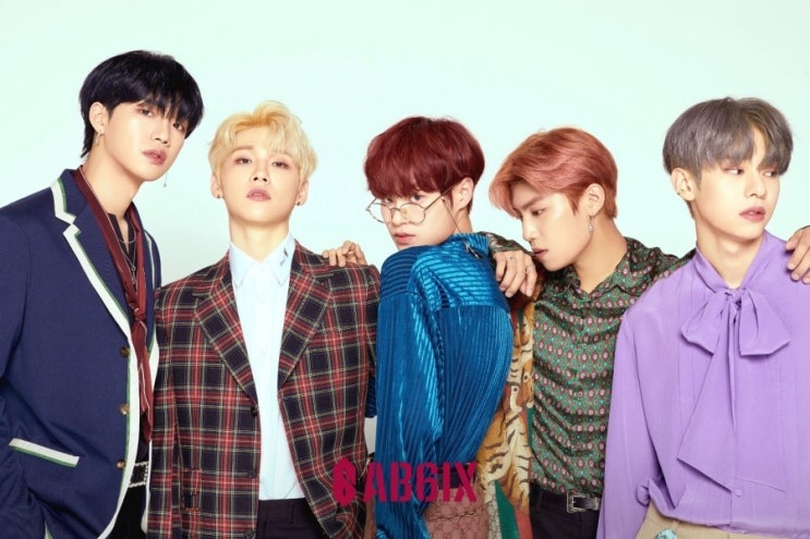 AB6IX 이대휘 안경 아이두 _ AB6IX 데뷔 축하드려요!  _ 스프링스트링스 이대휘 안경 이대휘안경줄 