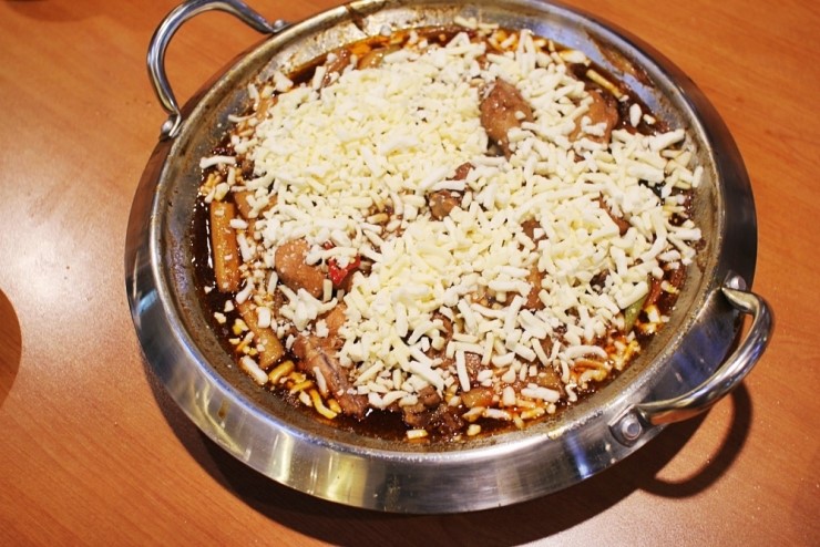  동대문맛집 흥부찜닭~ 치즈매력에 푹~~ 