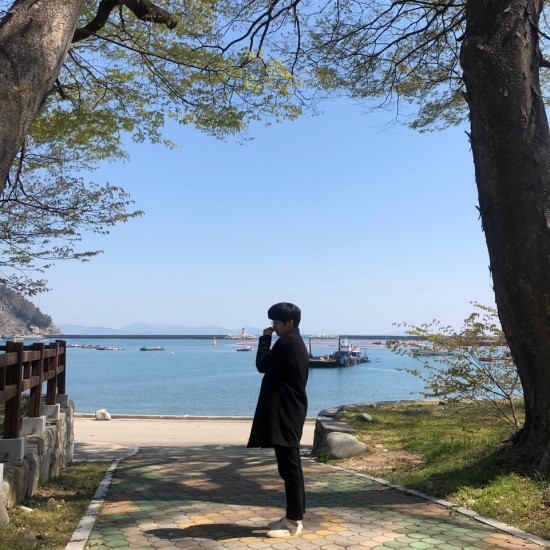  [하의] 언터치드 19 테이퍼드 크롭 - 블랙