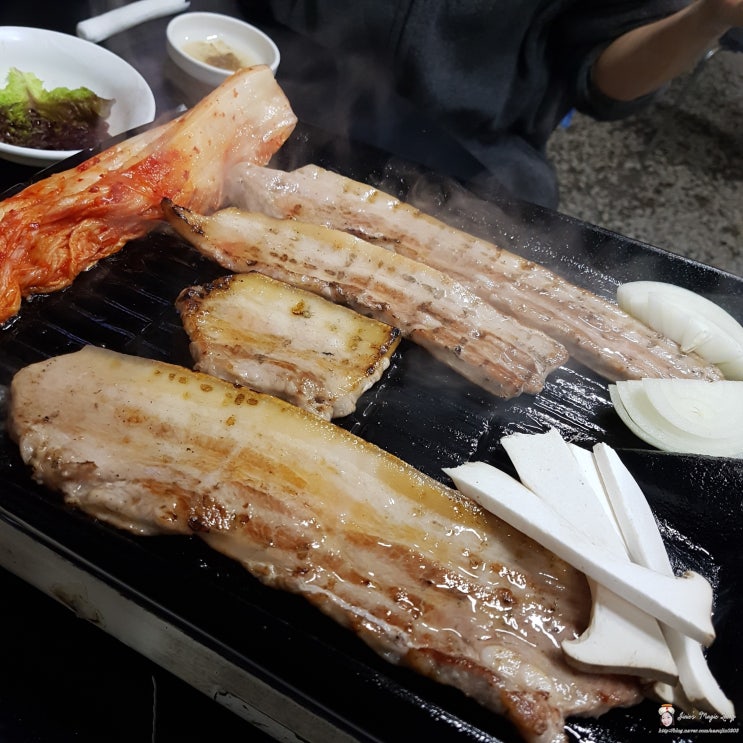 [춘천삼겹살/춘천후평동/삽자루든돼지] 추억의 맛을 찾아~~춘천 한림대 삼겹살 맛집 삽자루든돼지