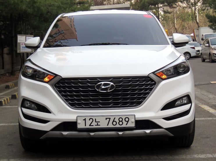  현대 올뉴투싼 디젤 1.7 2WD / 2018년식 / 6,925km / 오토 / 디젤 / 811922318