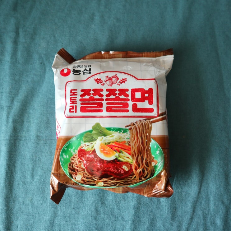  농심 도토리쫄쫄면 | 도토리전분 함유 갈색 쫄면라면