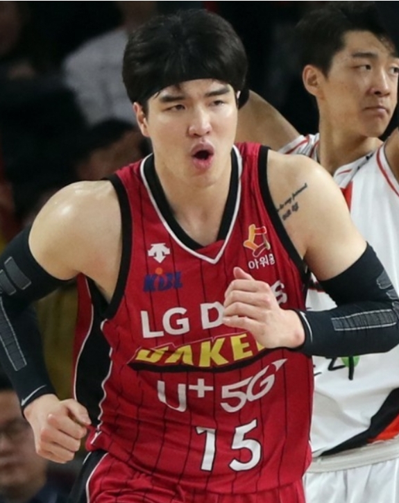  db로 이적결정한 김종규 놀라운연봉