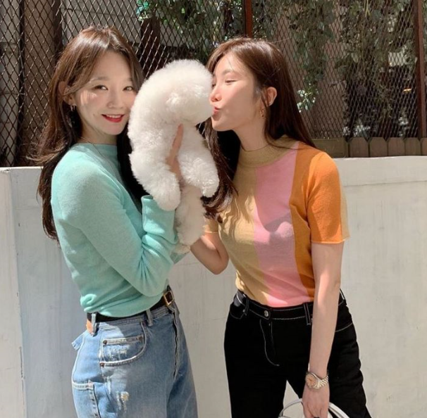  휴지 생일기념 가족사진 찍은 다비치