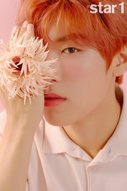  에이비식스 AB6IX 박우진 화보 '크리니크' 치크팝 블러셔 추천