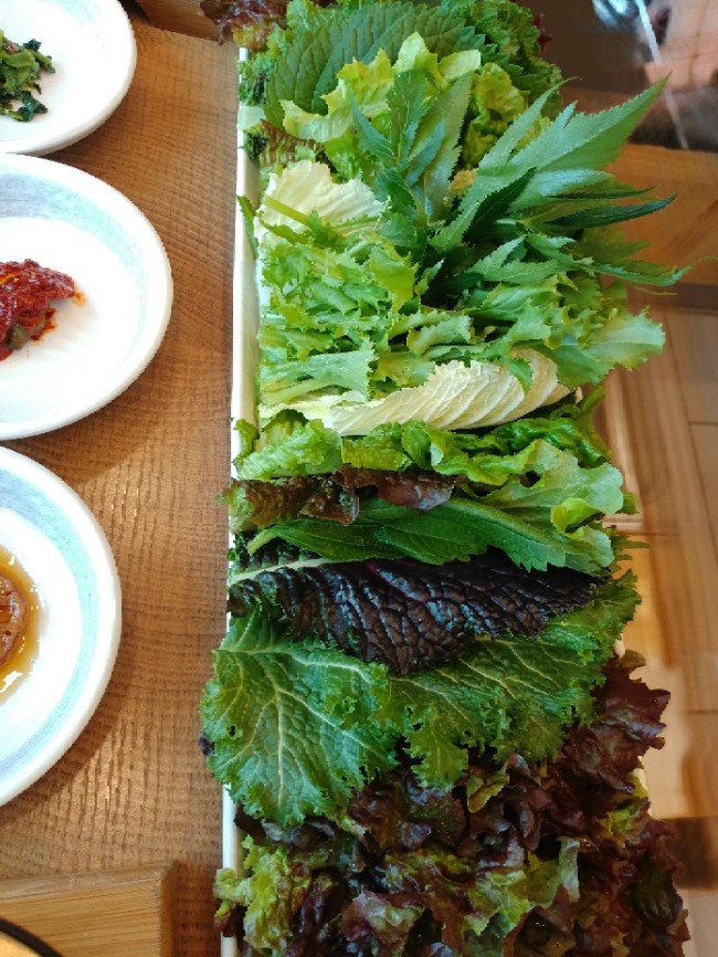추억의 맛이 변질되어 버린 오금동 우렁쌈밥
