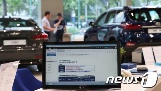 '1人1車 시대' 자동차 개소세 필요한가…"폐지해야" "시기아냐" '1人1車 시대' 자동차 개소세 필요한가…"폐지해야" "시기아냐"