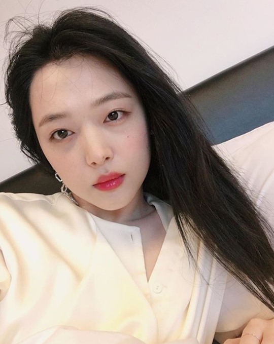  가수/배우 설리(최진리) 님 사주
