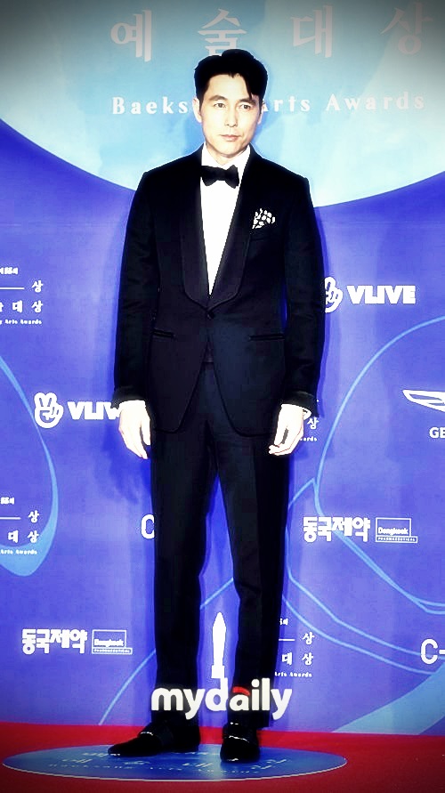 정우성, SNS에 故 노무현 전 대통령 서거 10주기 추모 정우성, SNS에 故 노무현 전 대통령 서거 10주기 추모