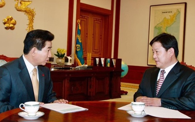  "故 노무현 전 대통령 서거 10주기입니다."