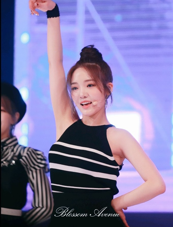  프로미스나인 노지선 여신강립 미모 근접 짤
