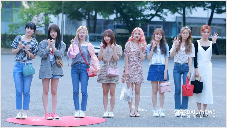  다양한 아이돌들의 뮤직뱅크 출근길 스타일링~~