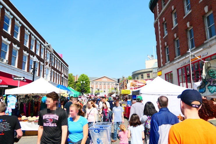  [BOSTON] [CAMBRIDGE][REDLINE HARVARD] HARVARD SQUARE MAY FAIR