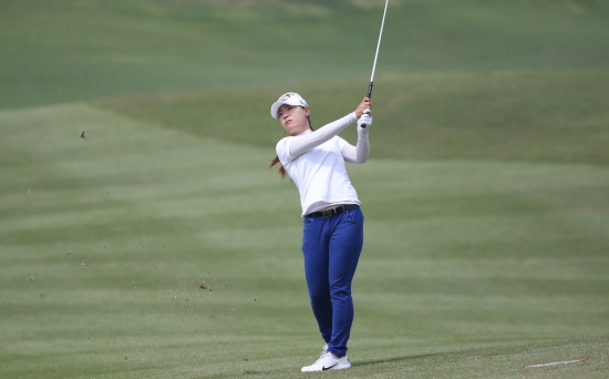  *이소미 단독선두-2019  KLPGA 투어 "E1 채리티 오픈" 2라운드*