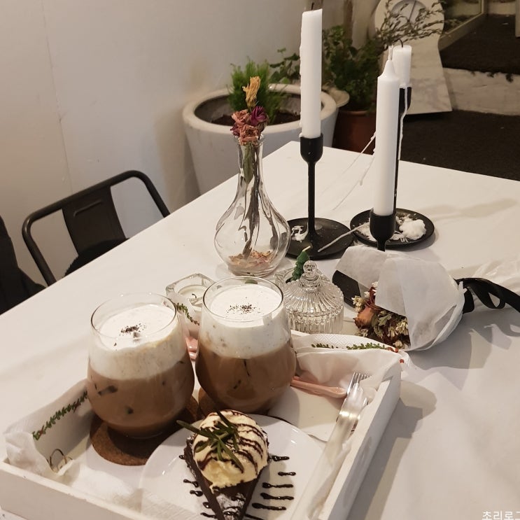  천호 카페 솔리 Solely, 분위기 좋은 수제디저트 카페