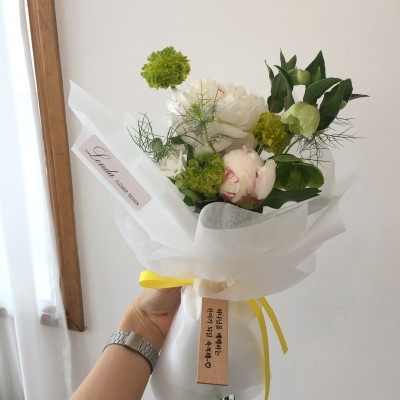  창원꽃집 유아세례 축하 꽃다발 사파동 렌다플라워