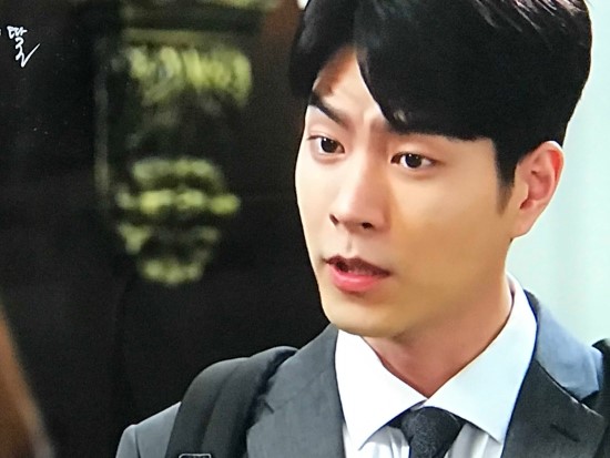  세상에서 제일 예쁜 내딸 38회 줄거리 리뷰/ 남태부 돌담길에 책상을 갖다 놓겟다고 함/ 박정수 유선 냉전상태/ 고부갈등 심화/동방우 김소연 상무로 반들어서 중국을 보낸다고 함/홍종현 결혼하자고 함