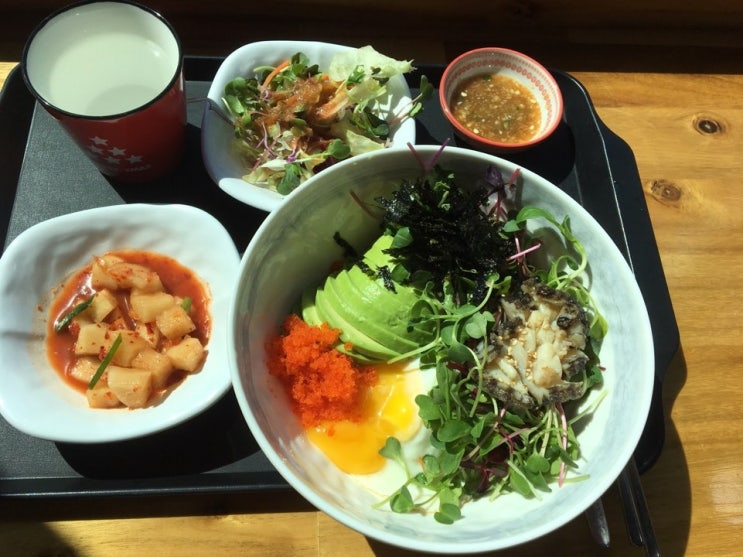  여자 혼자 뚜벅이 제주도 여행: 뜻밖의 제주공항 근처 맛집  안녕, 전복