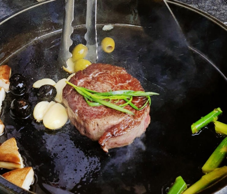  압구정맛집~도쿄등심 &갓포서울 살살 녹는 한우오마카세 런치 !