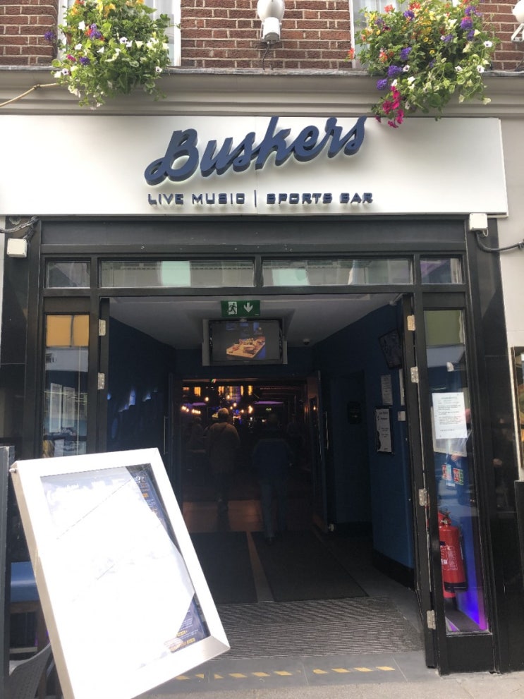  [아일랜드 여행] Buskers(Live Music/ Sports Bar)
