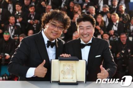  영화 기생충 황금종려상 수상 / 기생충 줄거리 봉준호 감독 송강호 이선균 조여정 주연