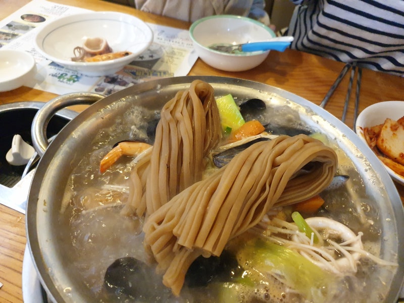 파주 용궁칼국수 장단콩 칼국수 해물찜 프로방스 맛집 일산 신세계 프리미엄아울렛