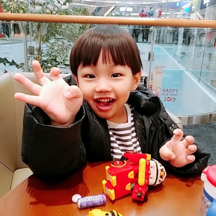  【우혁】 롯데몰에서 7시간을 노는 너!! (38개월)