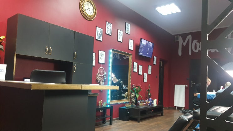  Internship in Poland : 폴란드에서 타투하기 + 인턴일기 +FIFA U20 비엘스코 비아와 스타디움 직관