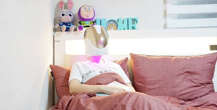  디피씨 박민영 LED마스크 뷰티디바이스로 홈케어