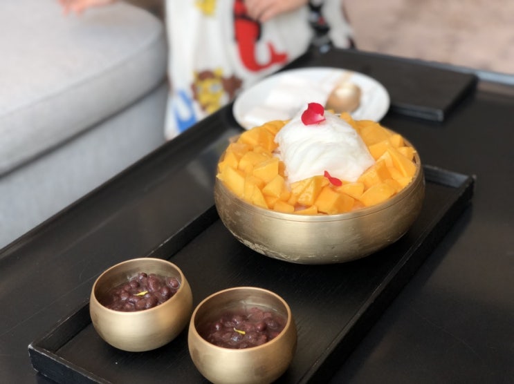 해운대 파라다이스호텔 라운지에서 망고빙수 !