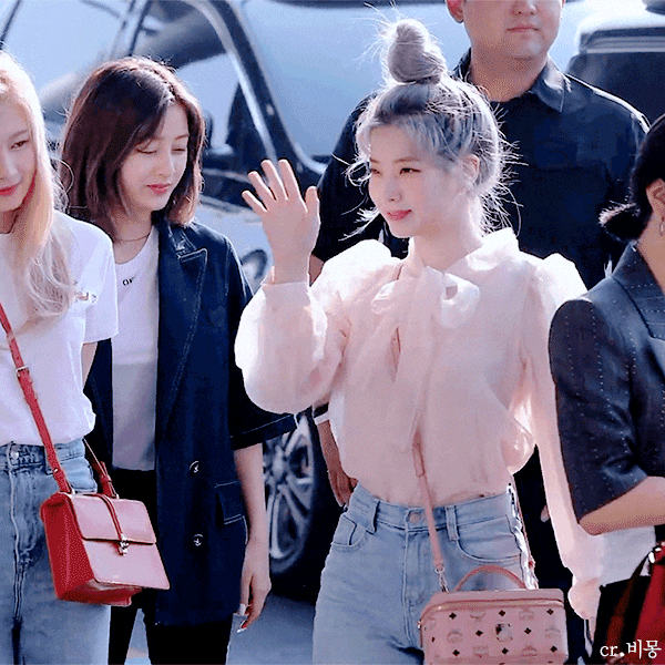  트와이스 다현 똥머리