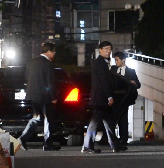  동선 노출된 국정원장· · · 양정철 "미행당했다"