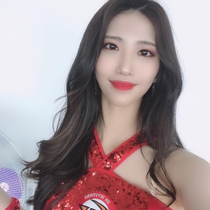  큰눈이 매력적인 이지현 치어리더 직캠 